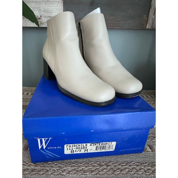 White Leather Boots With Heel Side Zipper by White Mountain Fairchild Size 8.5 M - Picture 7 of 7